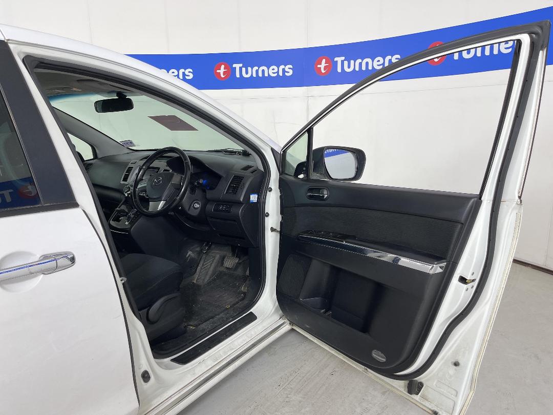 Photo '13' of Mazda MPV