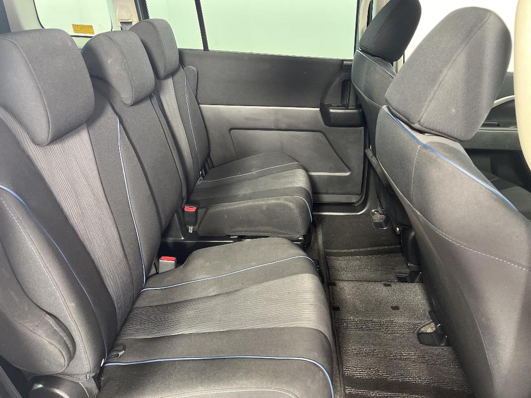 Photo '20' of Mazda Premacy