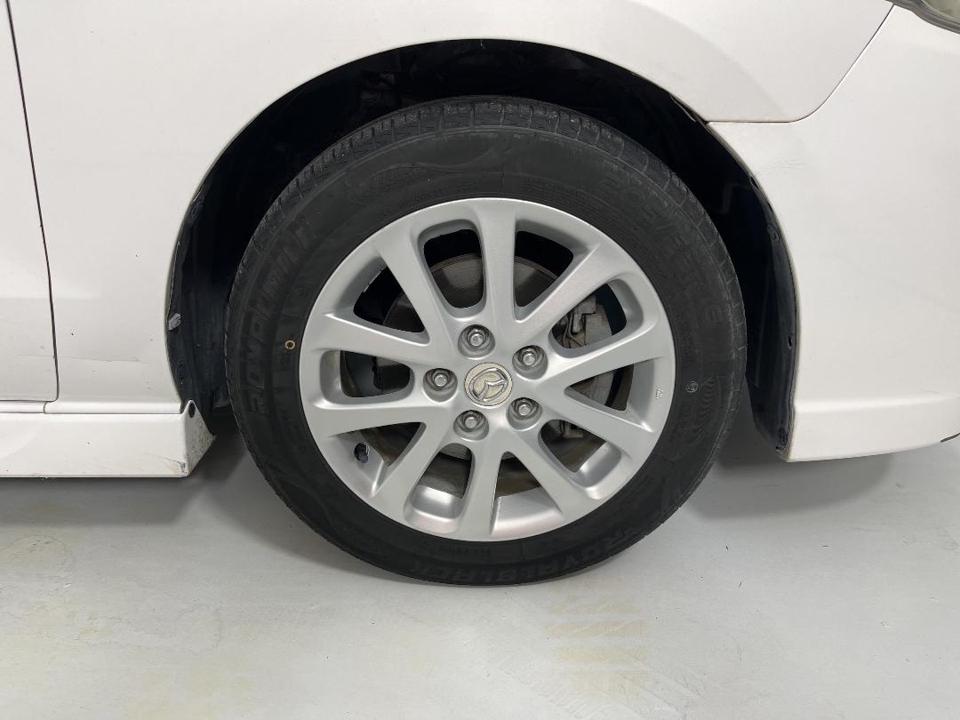 Photo '9' of Mazda Premacy Photo '9' of Mazda Premacy