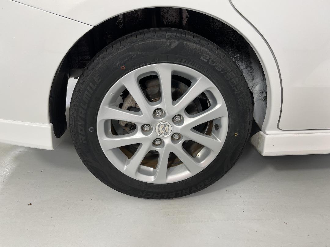 Photo '12' of Mazda Premacy Photo '12' of Mazda Premacy