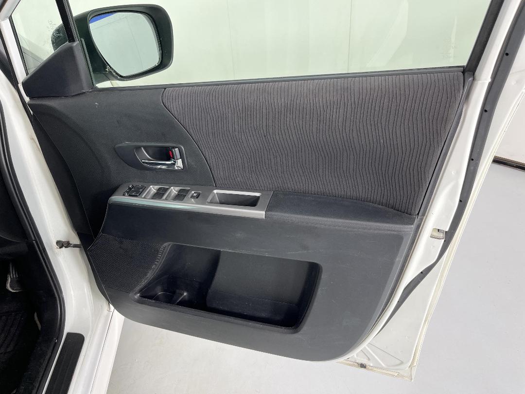 Photo '14' of Mazda Premacy Photo '14' of Mazda Premacy