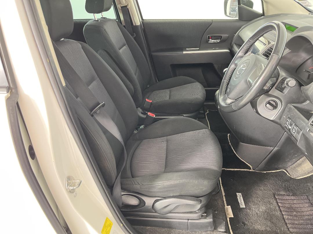 Photo '16' of Mazda Premacy Photo '16' of Mazda Premacy