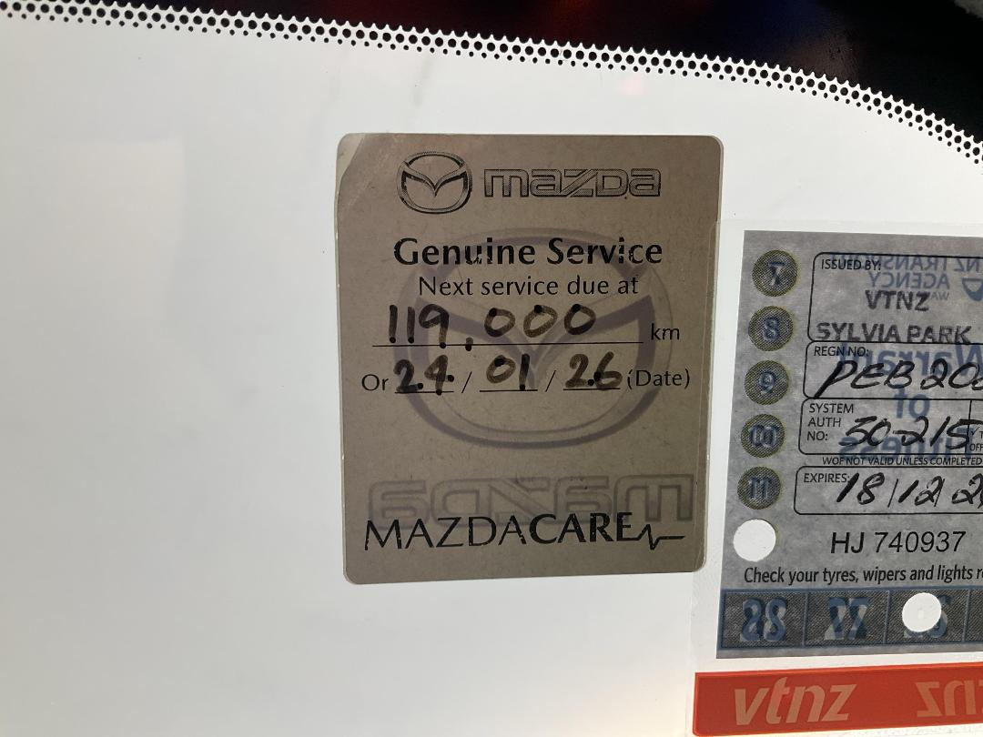 Photo '24' of Mazda Premacy Photo '24' of Mazda Premacy