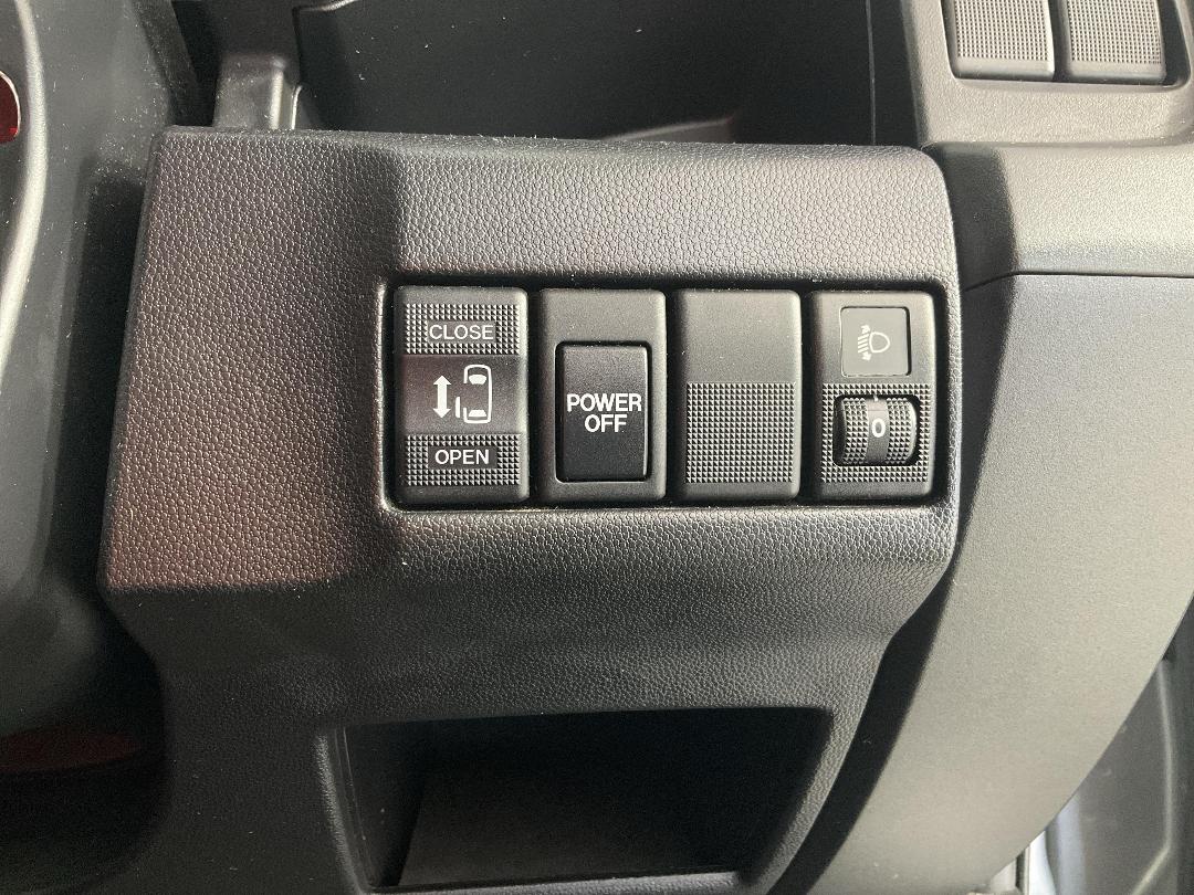 Photo '27' of Mazda Premacy Photo '27' of Mazda Premacy