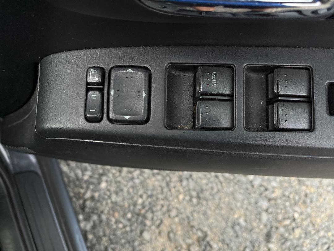 Photo '20' of Mazda Premacy Photo '20' of Mazda Premacy