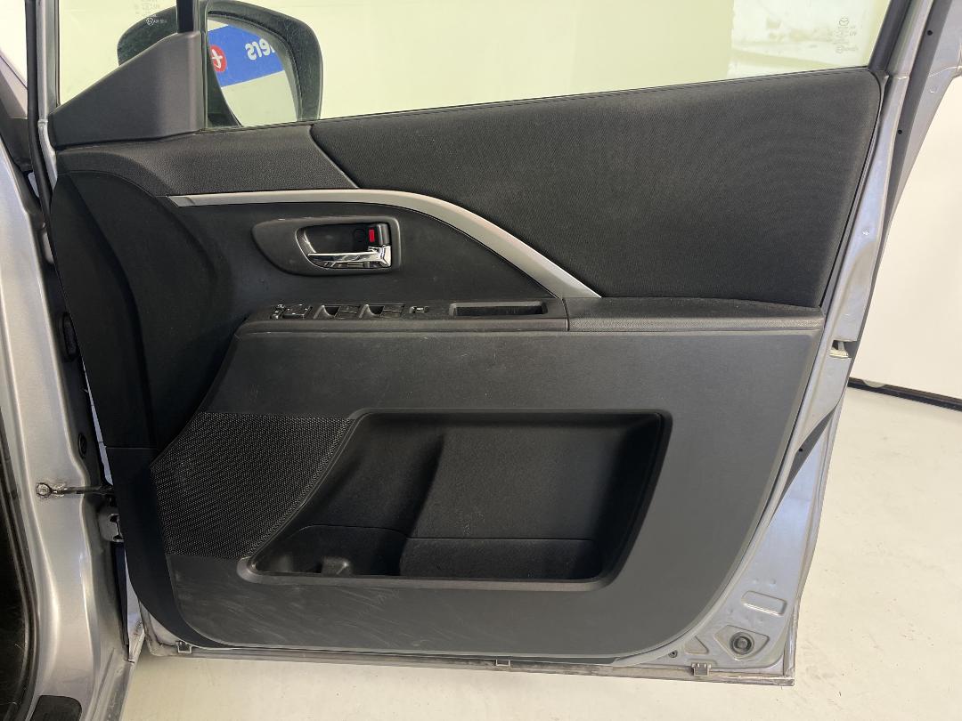 Photo '15' of Mazda Premacy