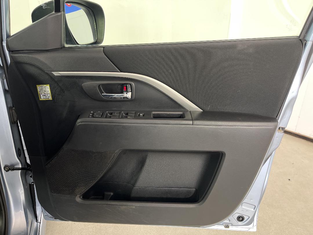 Photo '15' of Mazda Premacy Photo '15' of Mazda Premacy