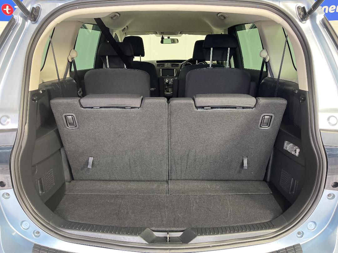 Photo '14' of Mazda Premacy