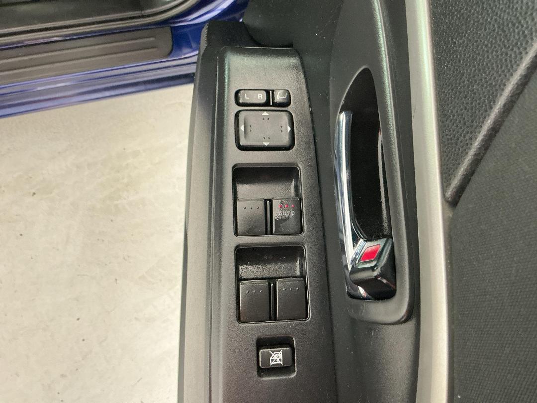 Photo '23' of Mazda Premacy