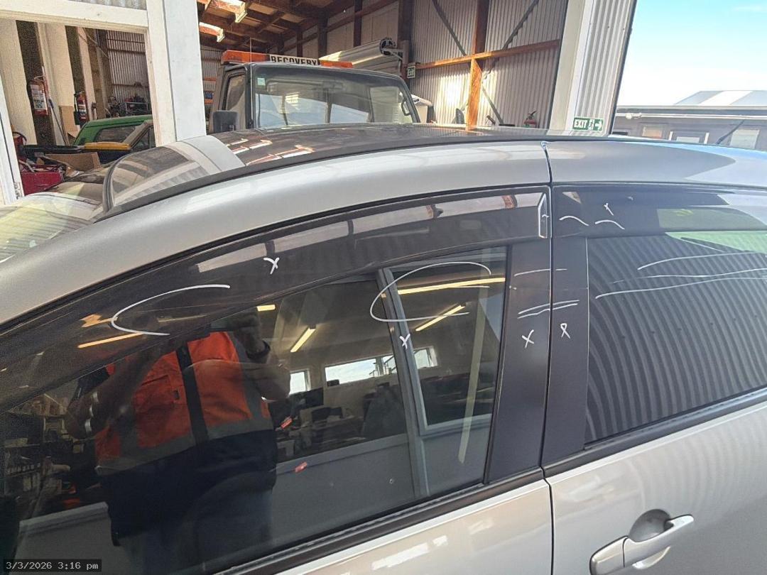 Photo '12' of Mazda Premacy