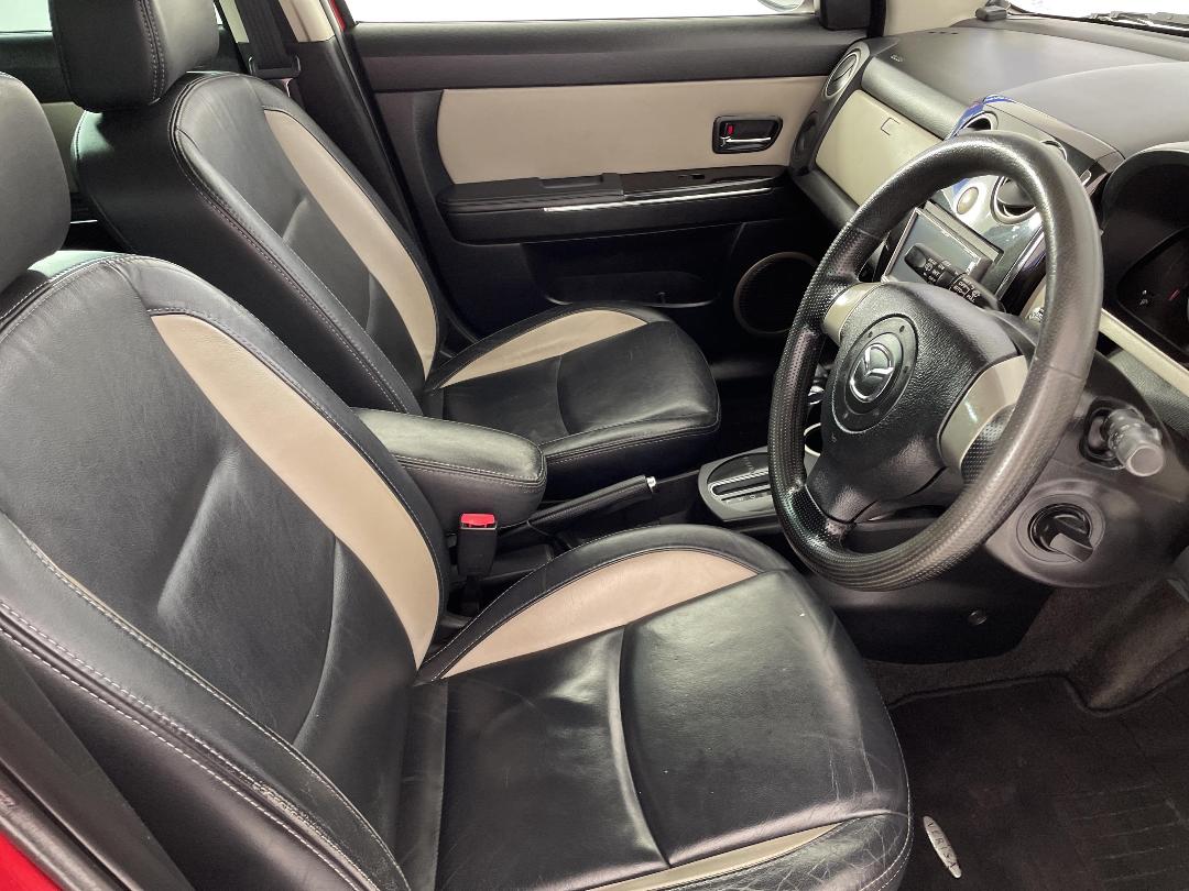 Photo '16' of Mazda Verisa