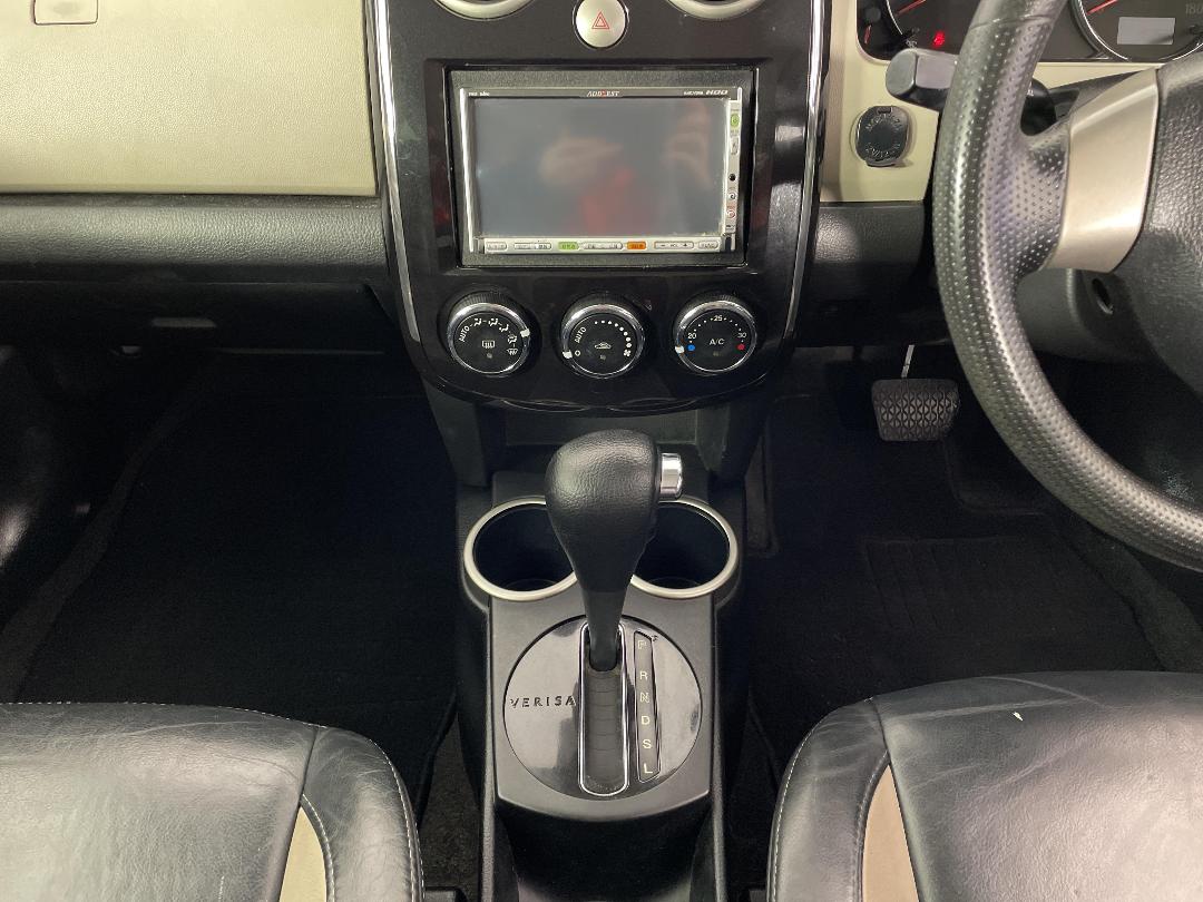 Photo '18' of Mazda Verisa