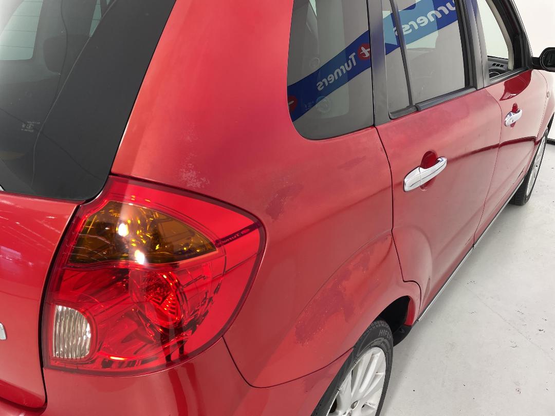 Photo '28' of Mazda Verisa