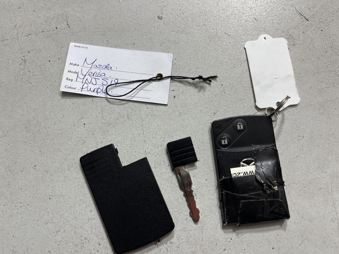 Photo '22' of Mazda Verisa