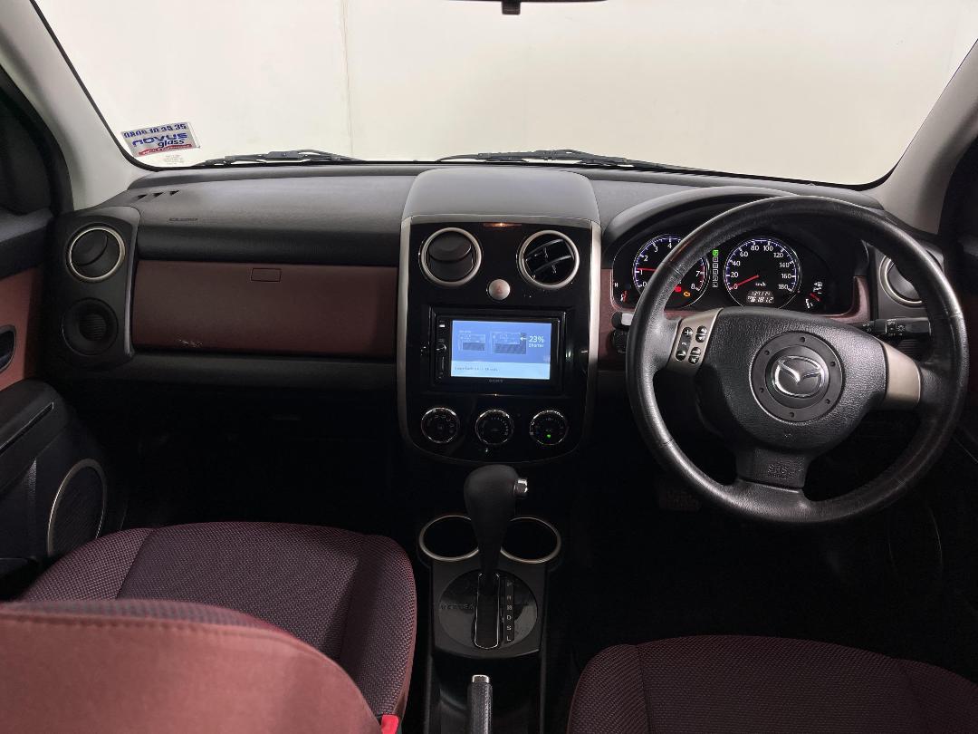 Photo '17' of Mazda Verisa