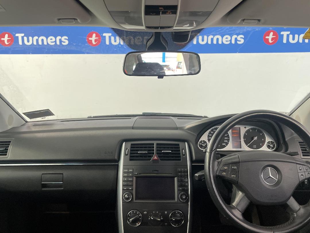 Photo '17' of Mercedes-Benz B180