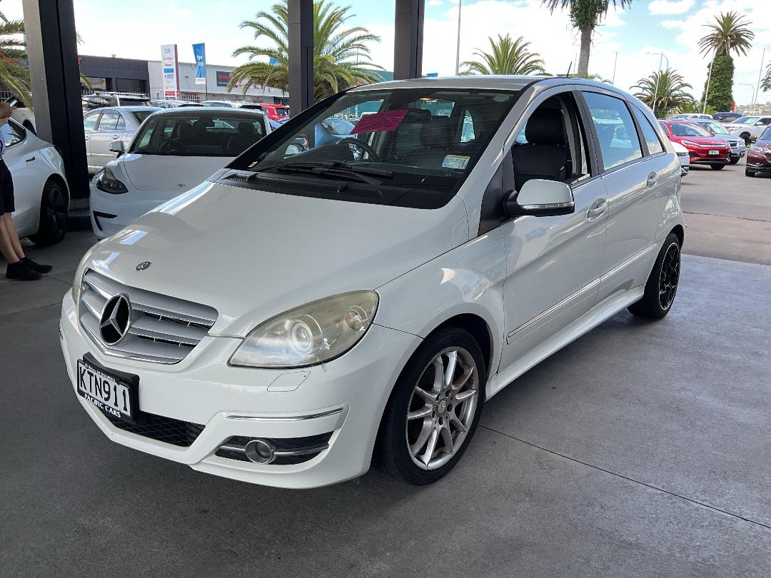 Photo '3' of Mercedes-Benz B200