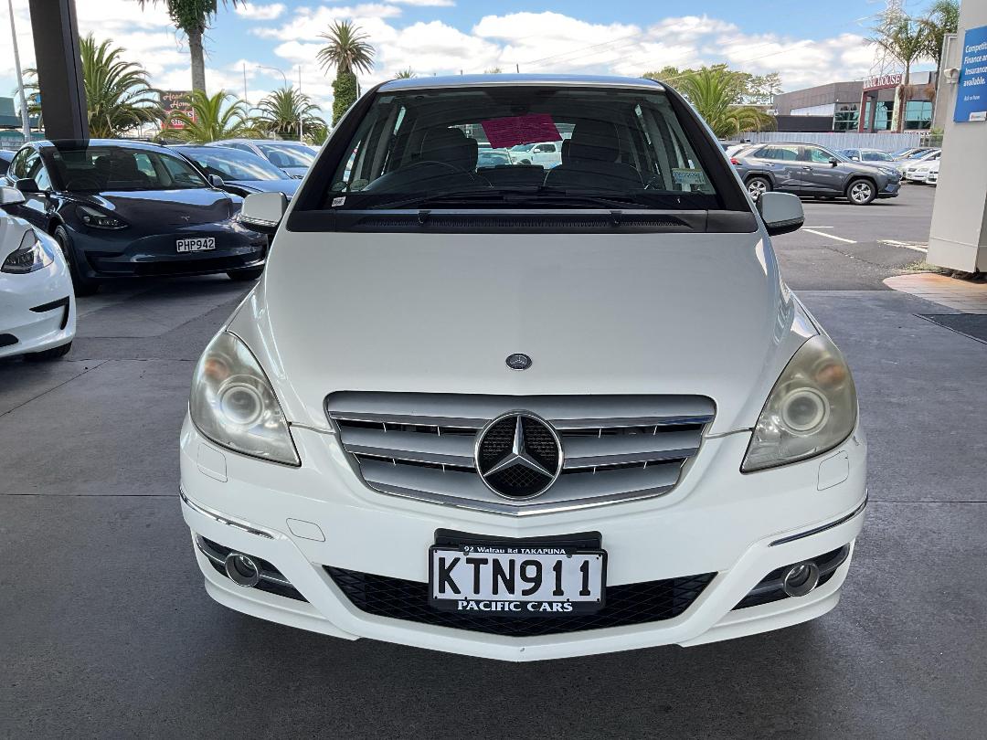 Photo '2' of Mercedes-Benz B200