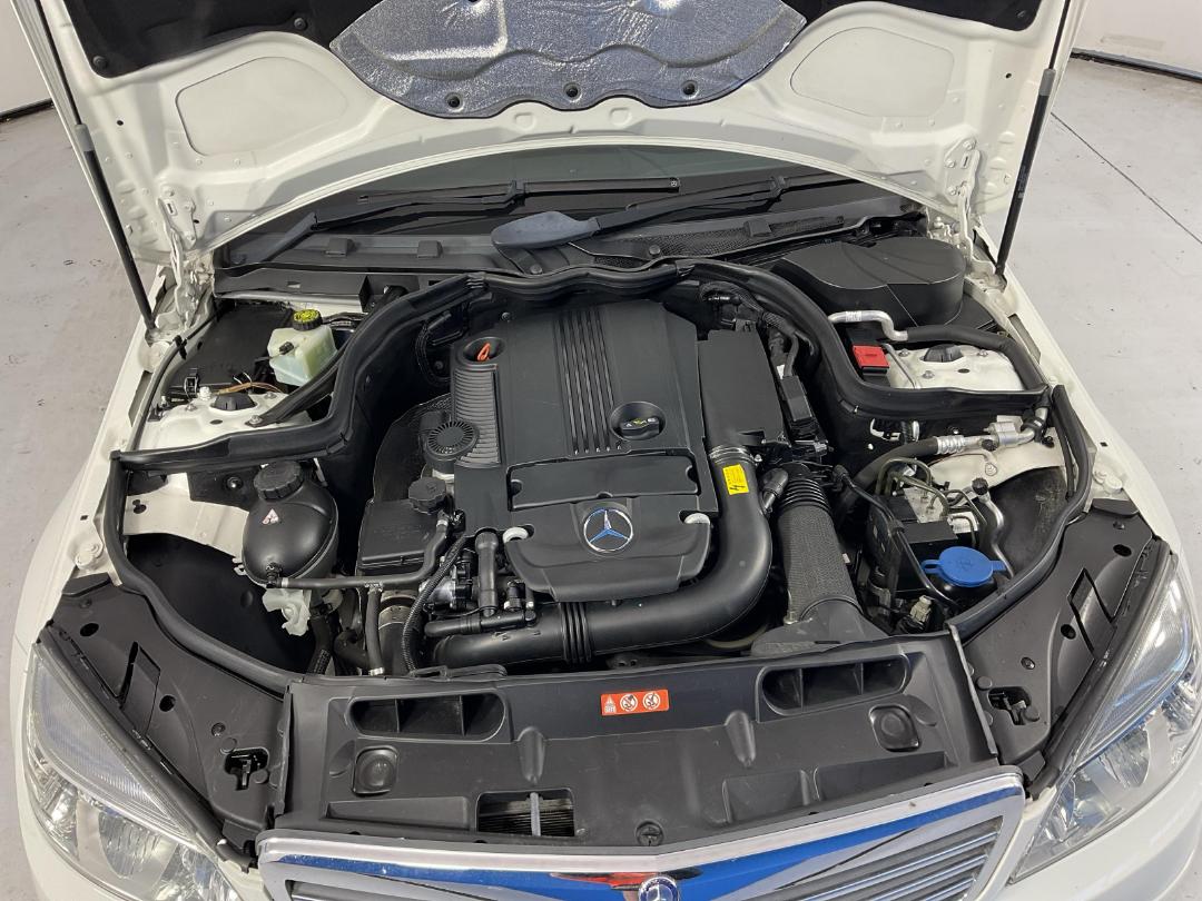 Photo '13' of Mercedes-Benz C200 Photo '13' of Mercedes-Benz C200