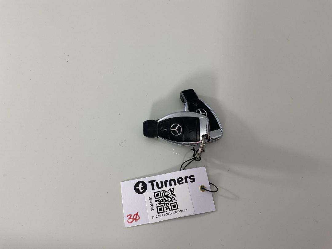 Photo '22' of Mercedes-Benz C200 Photo '22' of Mercedes-Benz C200