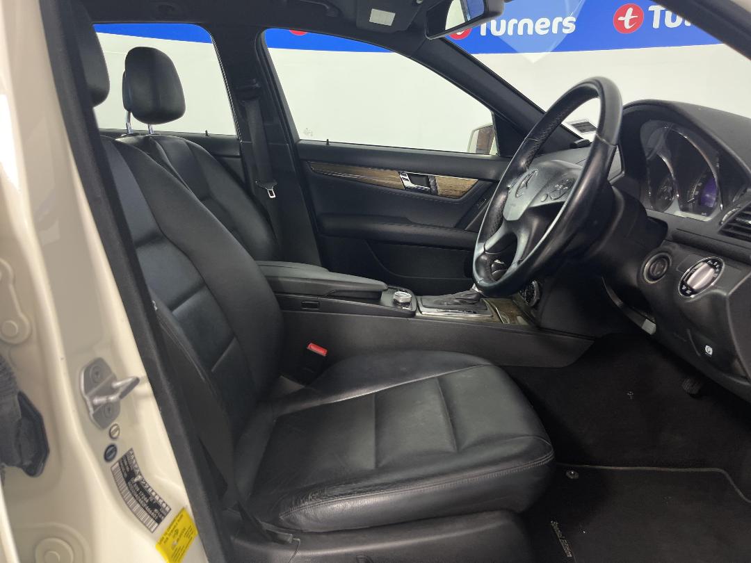 Photo '16' of Mercedes-Benz C200