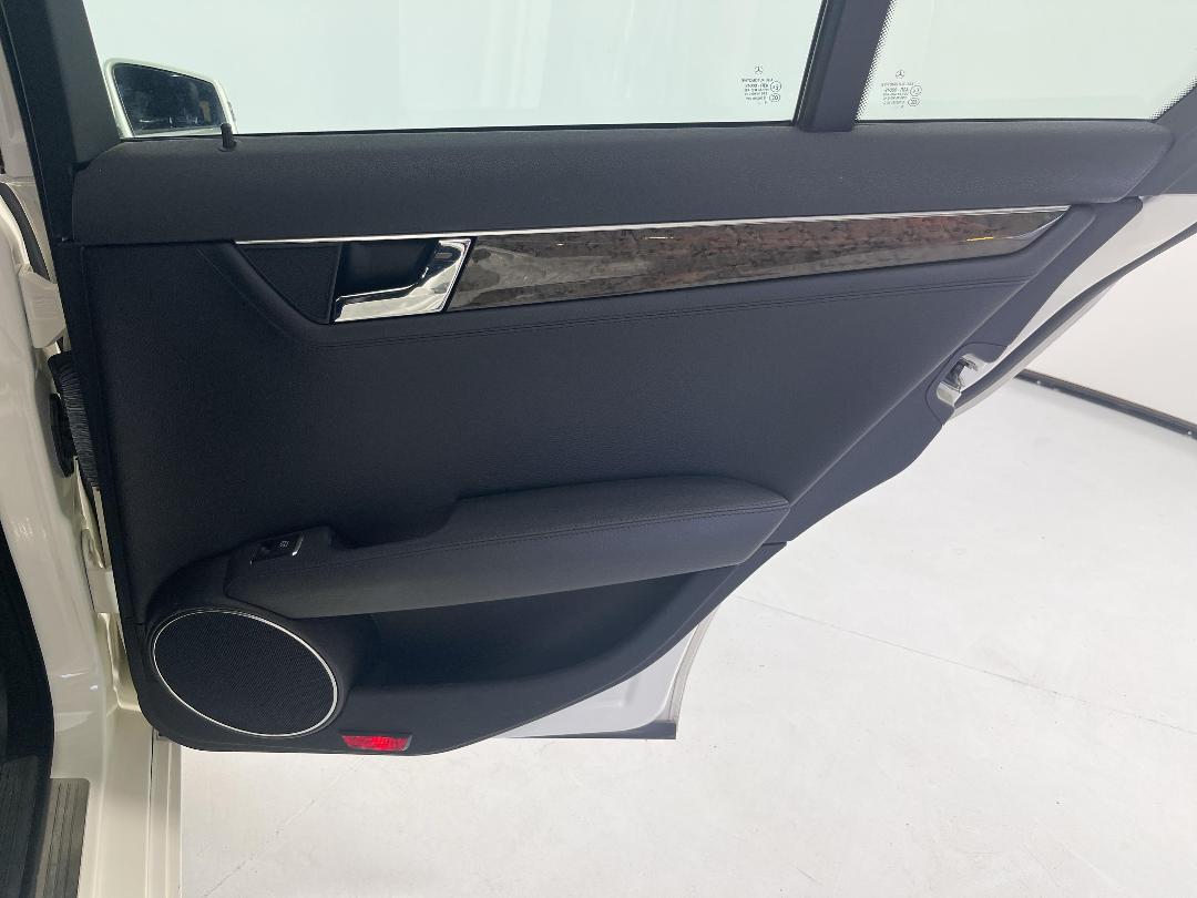 Photo '19' of Mercedes-Benz C200