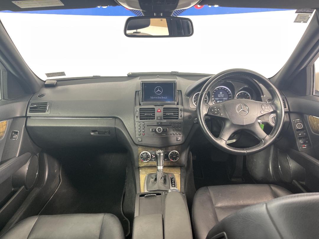 Photo '17' of Mercedes-Benz C200