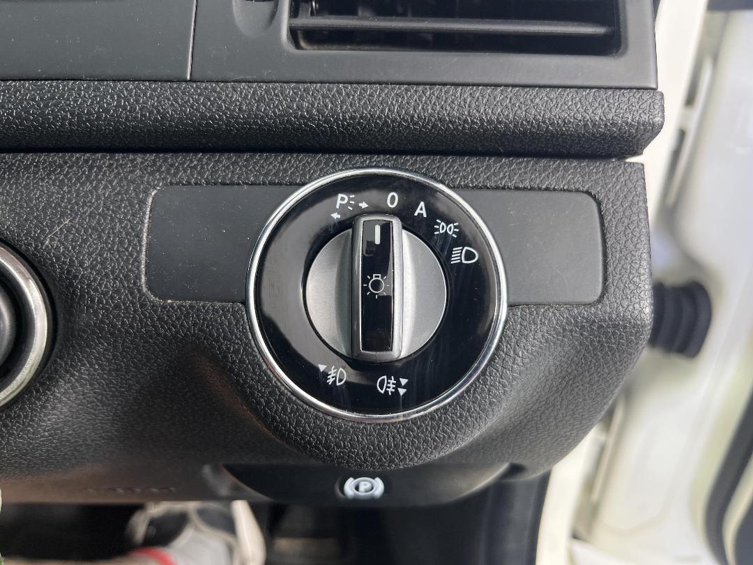 Photo '31' of Mercedes-Benz C200