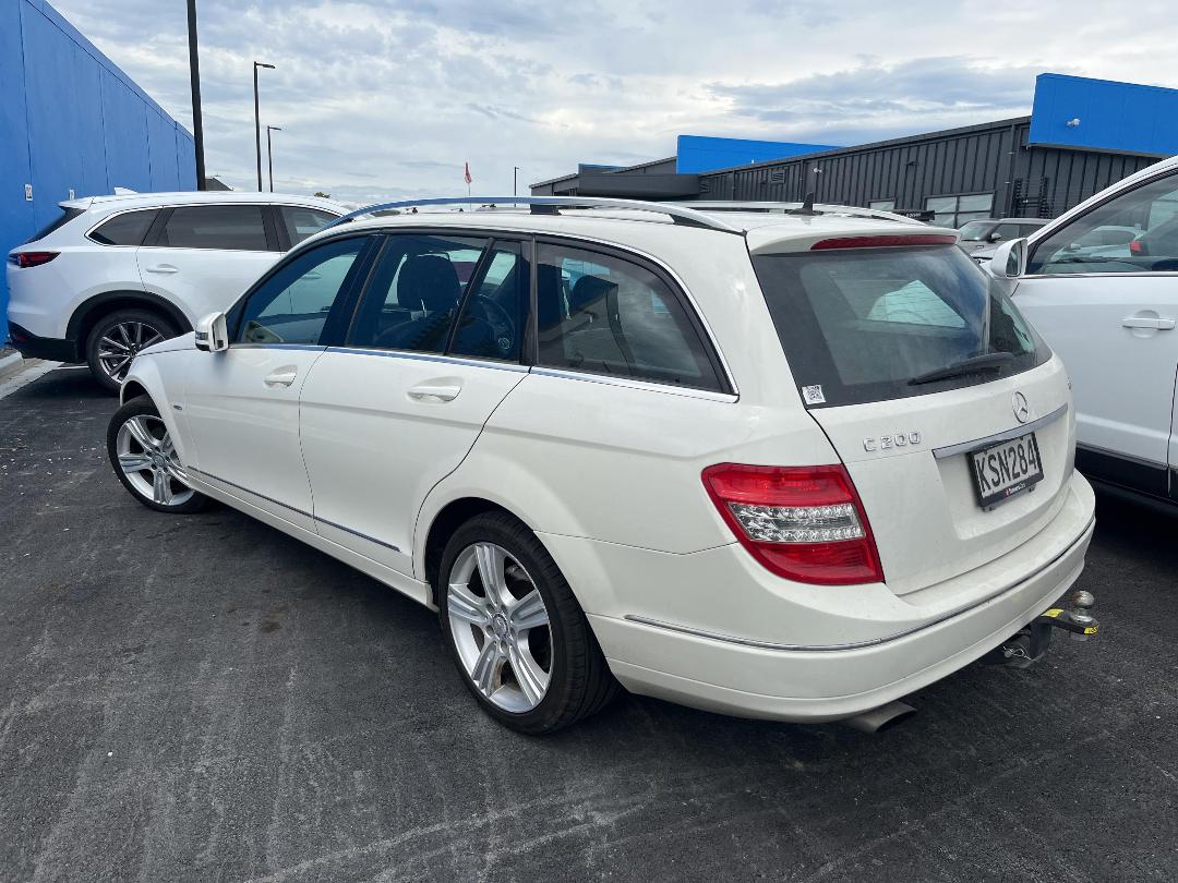 Photo '3' of Mercedes-Benz C200