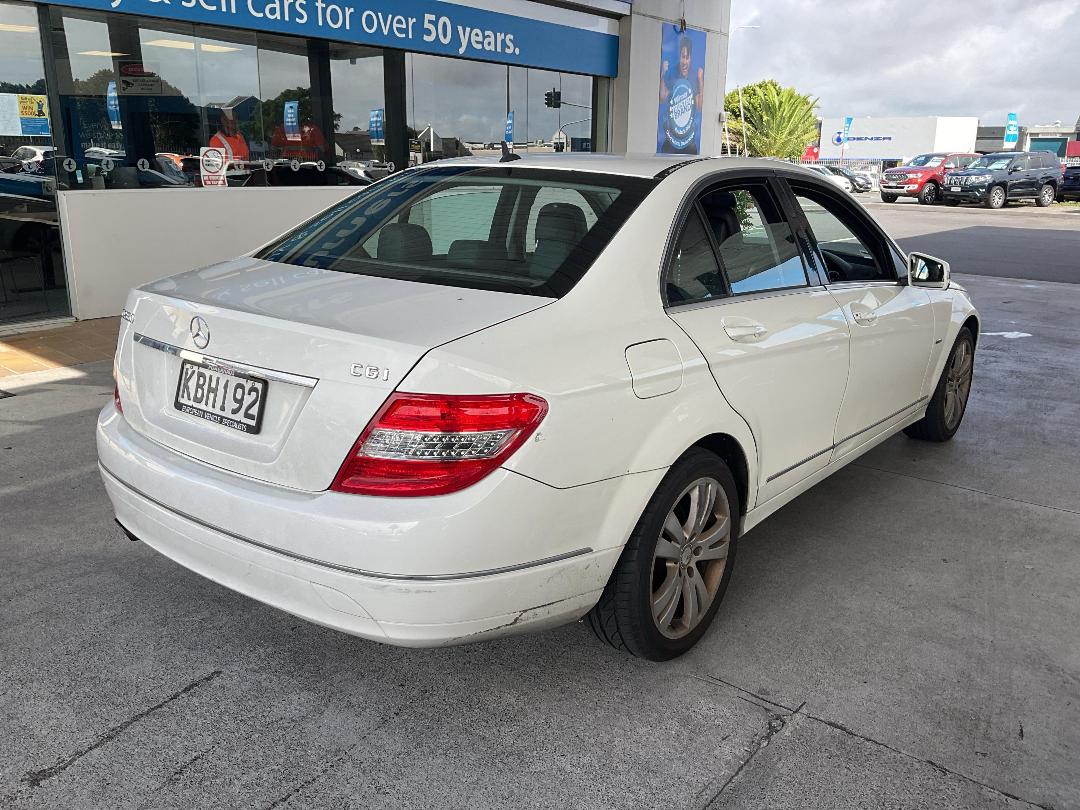 Photo '7' of Mercedes-Benz C250