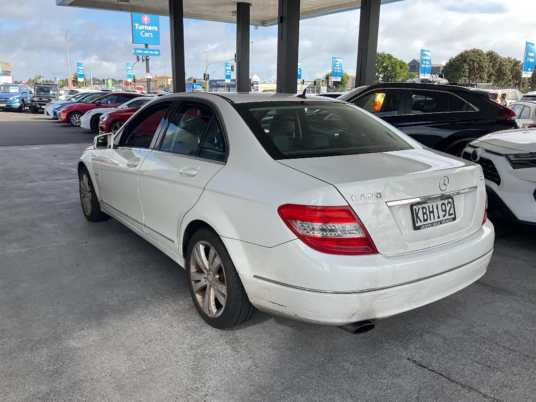 Photo '9' of Mercedes-Benz C250