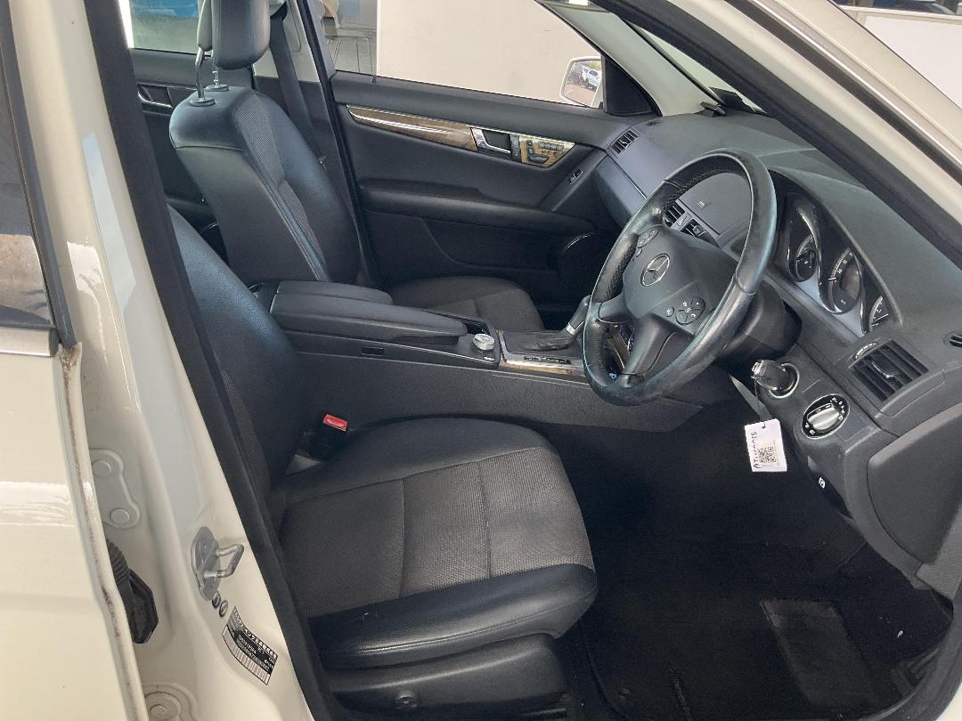 Photo '14' of Mercedes-Benz C250