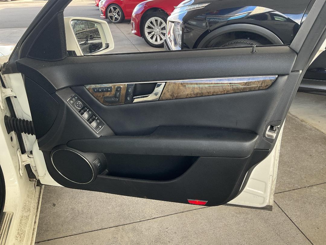 Photo '13' of Mercedes-Benz C250