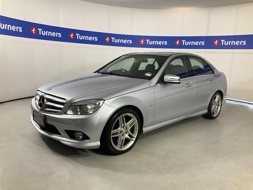 Photo '4' of Mercedes-Benz C300