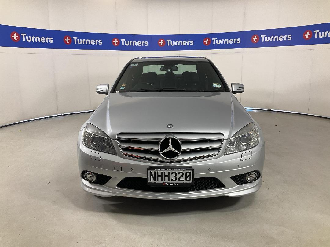 Photo '2' of Mercedes-Benz C300