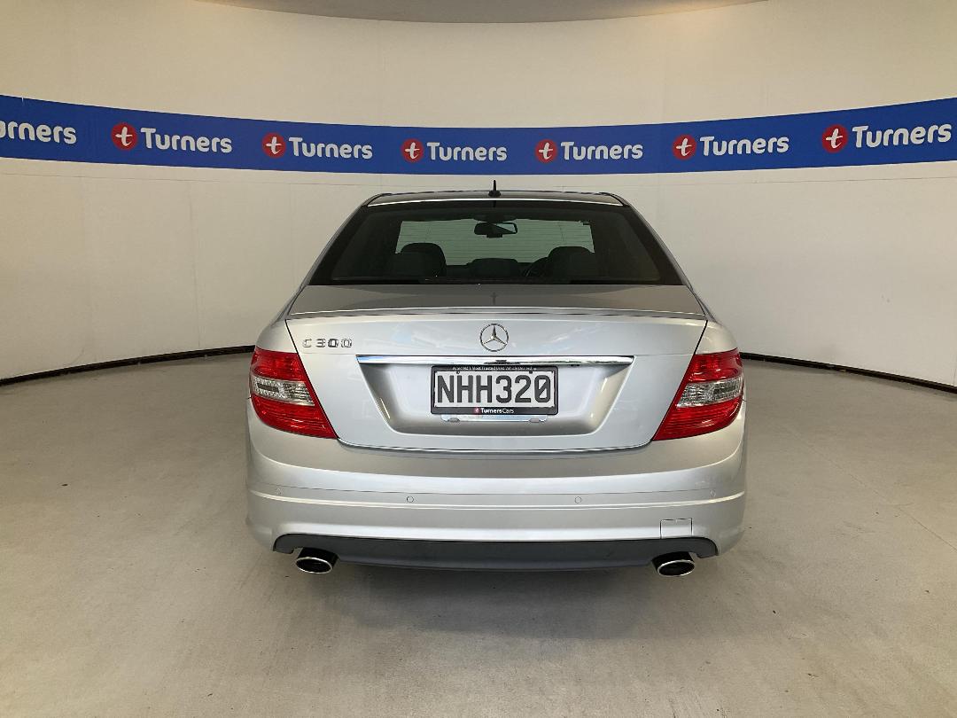 Photo '6' of Mercedes-Benz C300