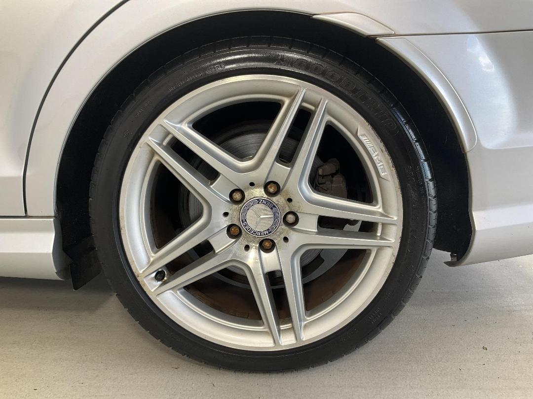 Photo '11' of Mercedes-Benz C300