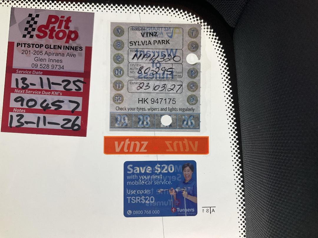 Photo '23' of Mercedes-Benz C300