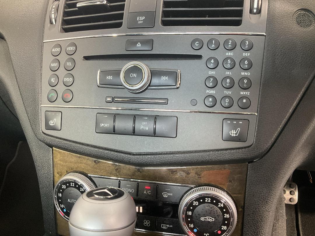 Photo '29' of Mercedes-Benz C300