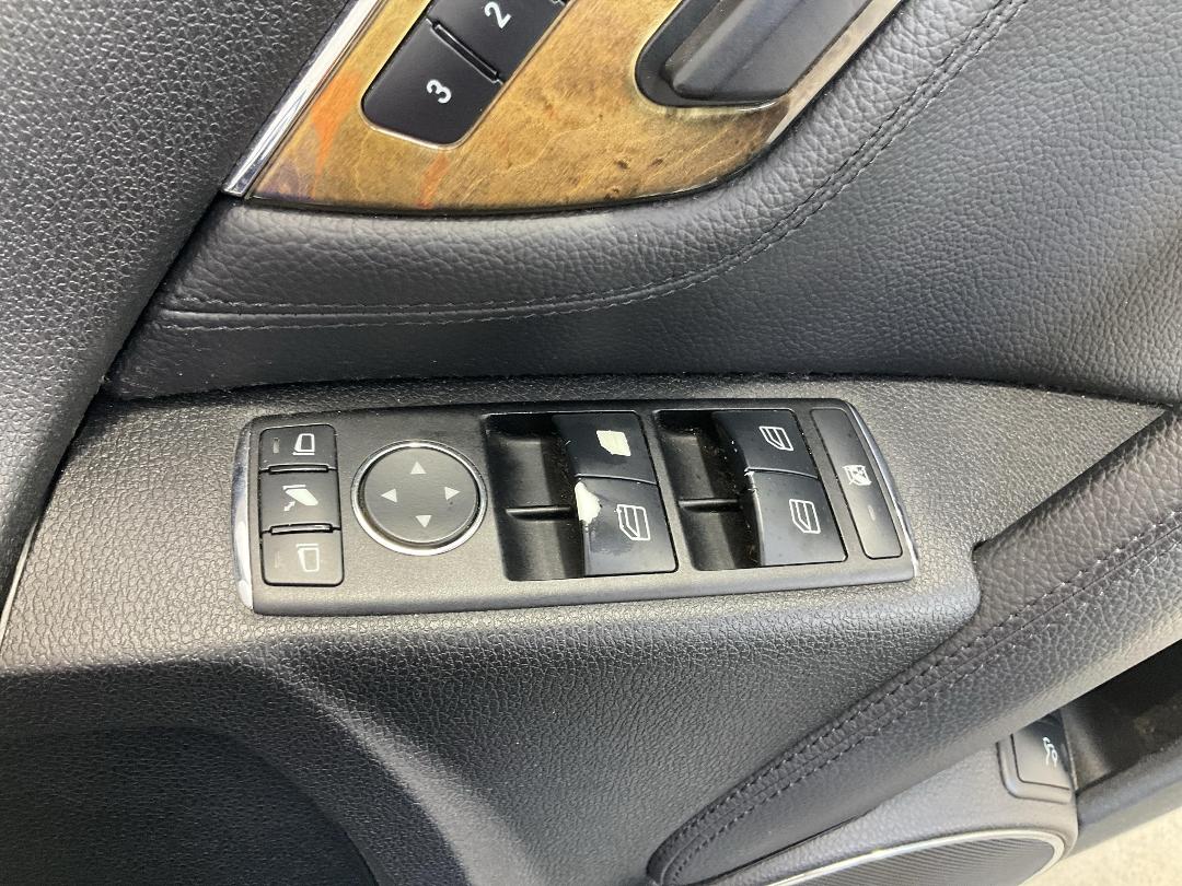 Photo '31' of Mercedes-Benz C300