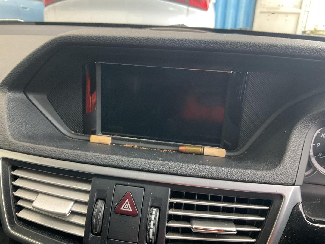 Photo '19' of Mercedes-Benz E350 Photo '19' of Mercedes-Benz E350