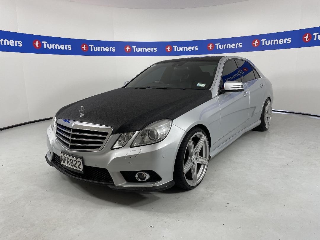 Photo '4' of Mercedes-Benz E550