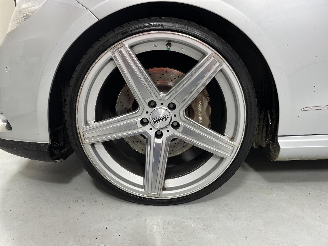 Photo '10' of Mercedes-Benz E550