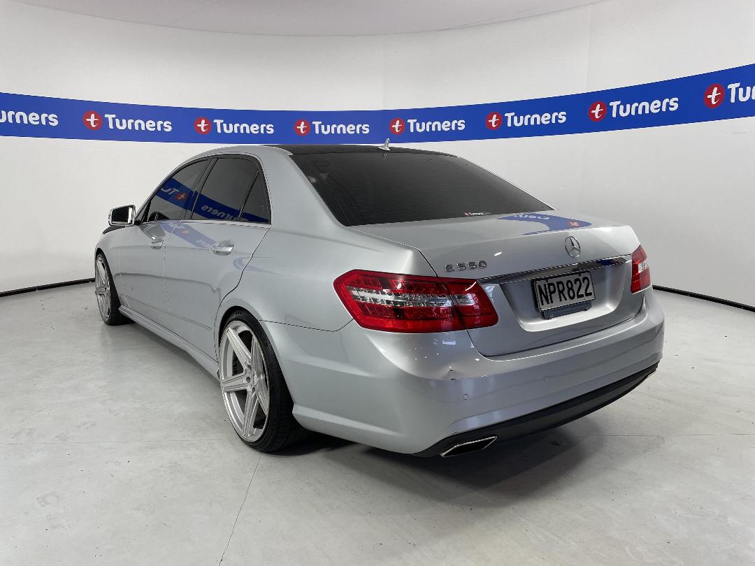 Photo '5' of Mercedes-Benz E550