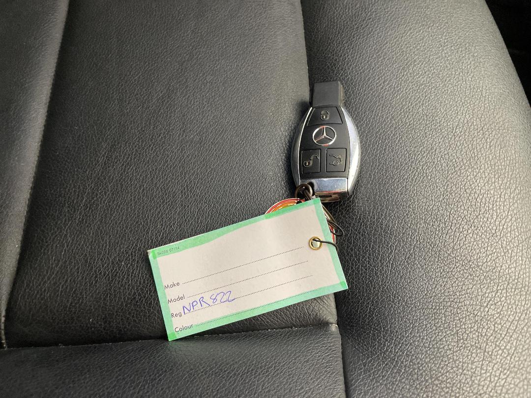 Photo '22' of Mercedes-Benz E550