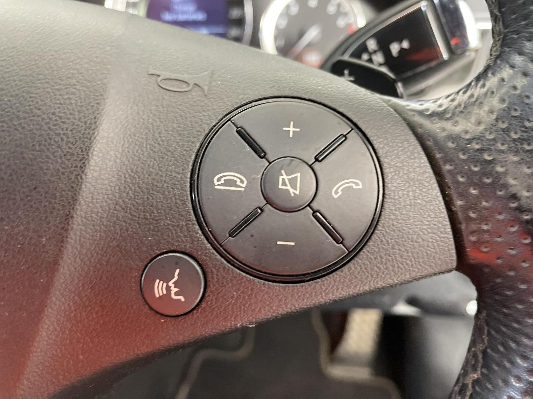 Photo '24' of Mercedes-Benz E550