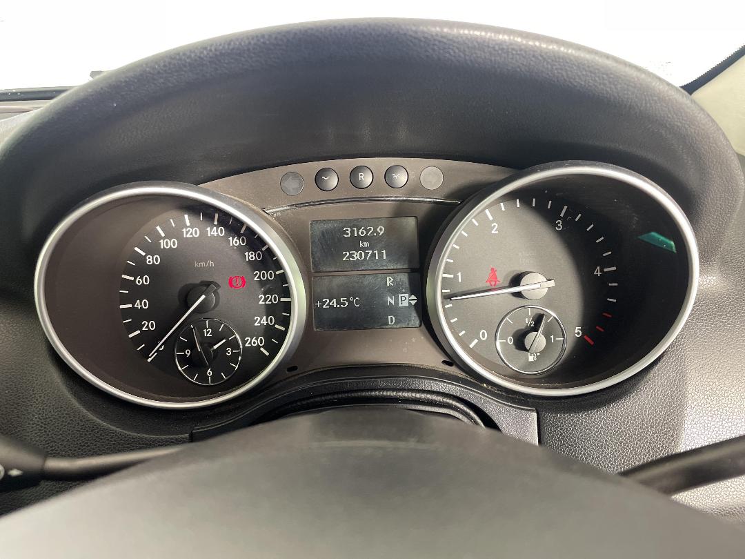 Photo '21' of Mercedes-Benz M-Class Photo '21' of Mercedes-Benz M-Class