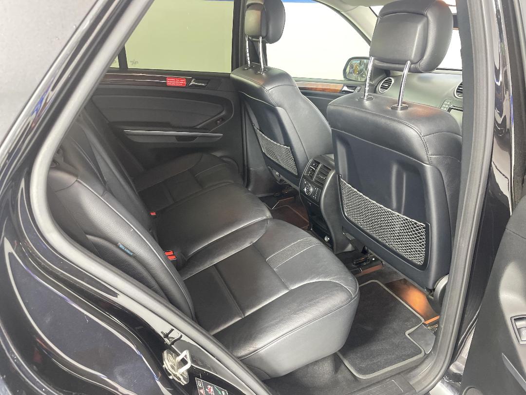 Photo '20' of Mercedes-Benz M-Class Photo '20' of Mercedes-Benz M-Class