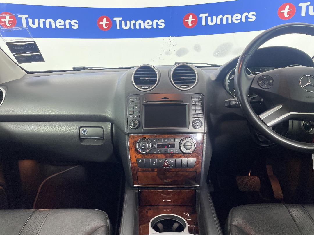 Photo '18' of Mercedes-Benz M-Class Photo '18' of Mercedes-Benz M-Class