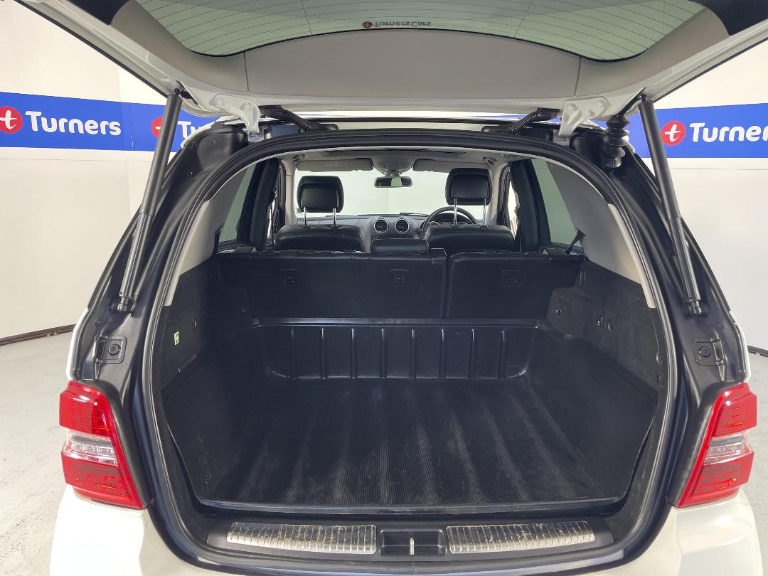 Photo '14' of Mercedes-Benz M-Class Photo '14' of Mercedes-Benz M-Class